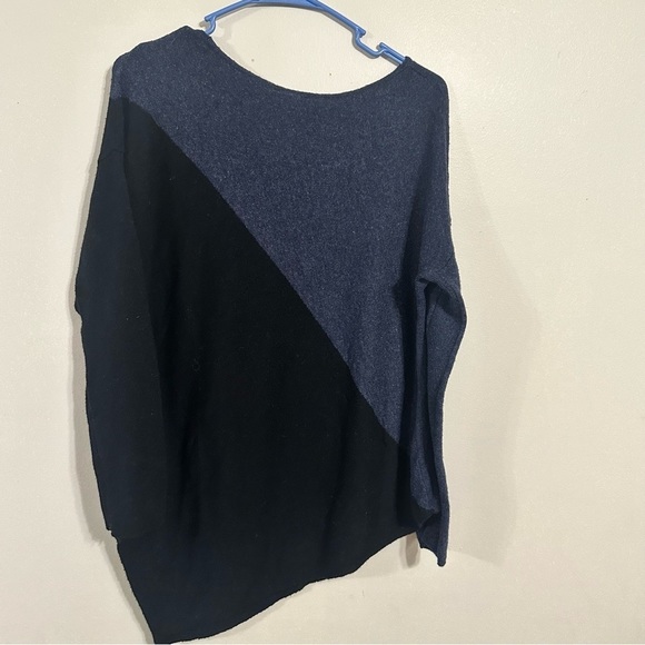Matty M Asymmetrical Sweater Black and Blue Size Medium - Picture 2 of 3